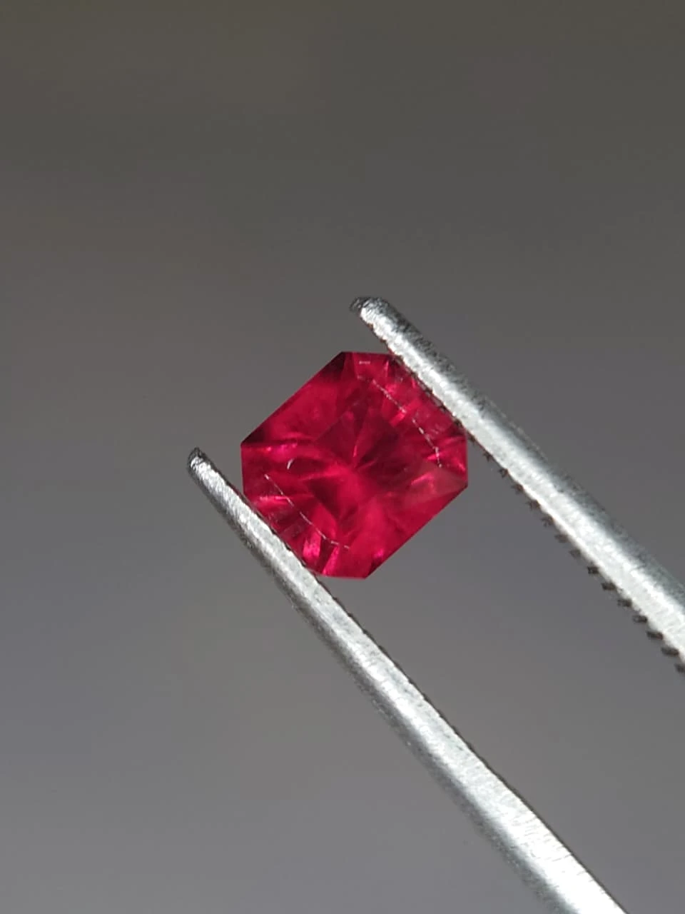 1ct Natural Umbalite Garnet from Tanzania — view 3